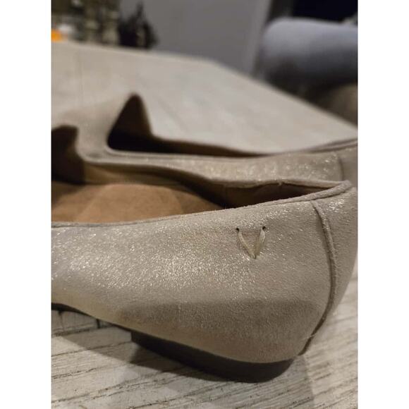 Vionic Women's Willa II Gold Leather Slip-On Loafers Size 8 Casual - Picture 5 of 9